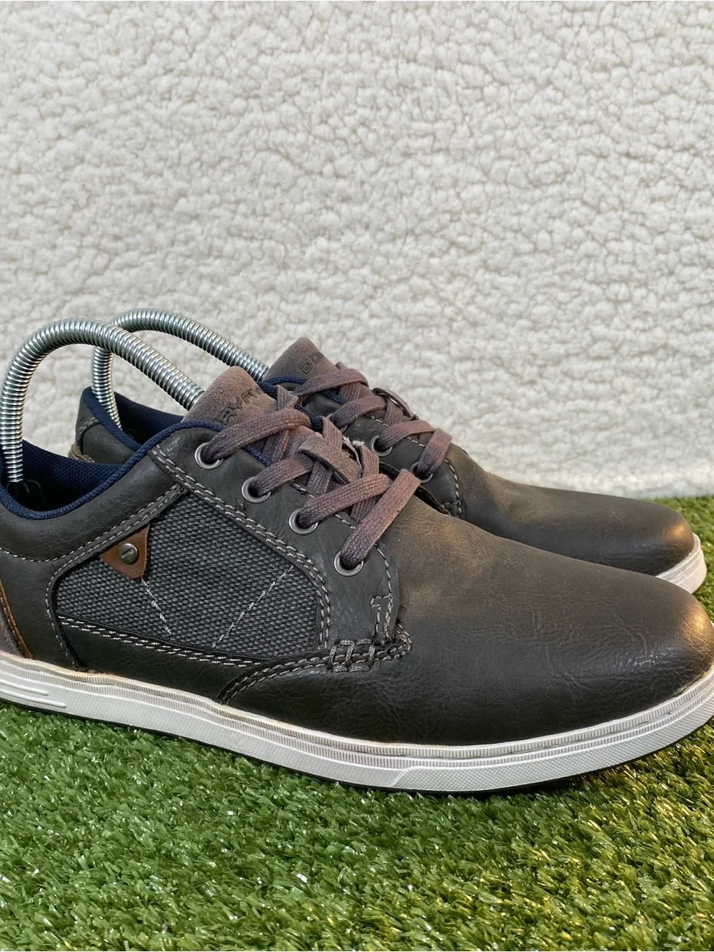 Day Five Jax Skate Shoes Sneakers Men's Size 7M Gray Faux Leather Casual Comfort